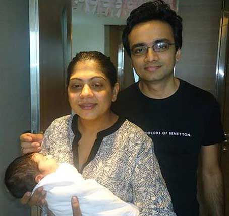 Proud parents Priya and Suyash Choudhary with their baby, the 100th baby delivered at Hinduja Healthcare Surgical! Proud parents Priya and Suyash Choudhary with their baby, the 100th baby delivered at Hinduja Healthcare Surgical!